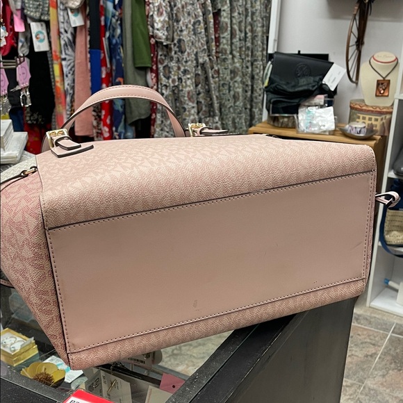 Michael Kors Blush Pink and Cream Tote - Picture 3 of 6